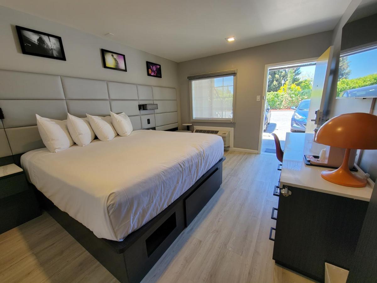 Signature Inn Santa Clara Bagian luar foto